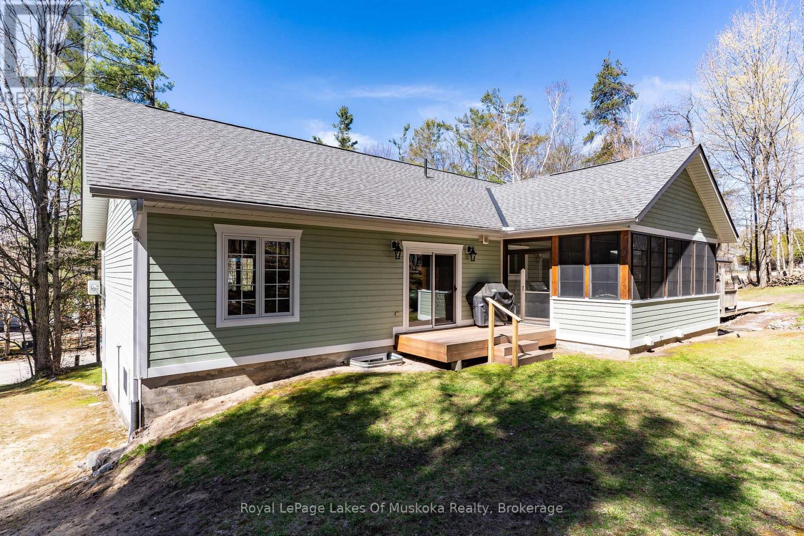 22 Duke Street, Muskoka Lakes, Ontario  P0B 1J0 - Photo 2 - X13562574