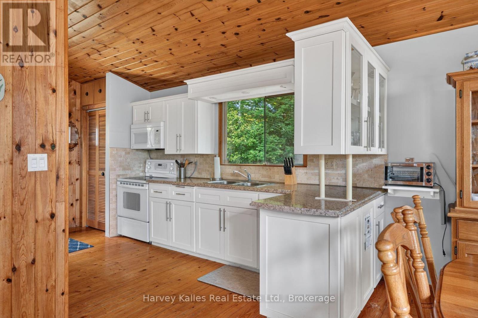 260 West Point Sands Road, Huntsville, Ontario  P1H 2J3 - Photo 8 - X13562918
