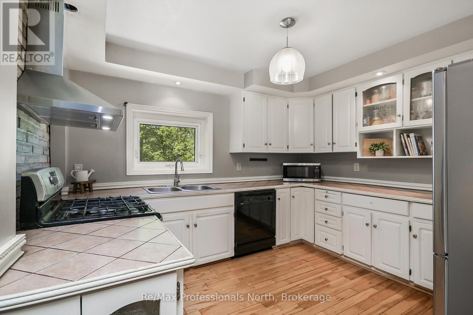110 Fraser Street, Gravenhurst, Ontario  P1P 1C9 - Photo 12 - X13565408