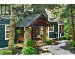 743 SKYHILLS ROAD, Huntsville, Ontario
