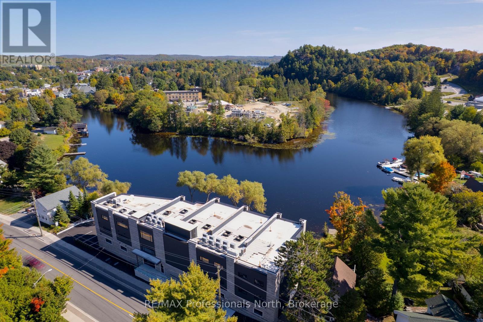 203 - 32 Brunel Road, Huntsville, Ontario  P1H 1P5 - Photo 2 - X13570210