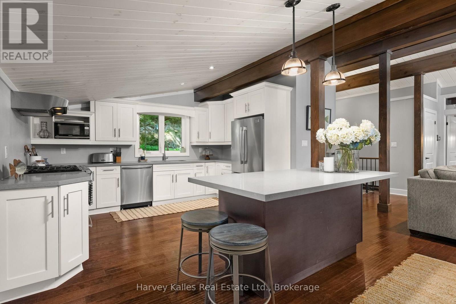1075 Hallett Road, Muskoka Lakes, Ontario  P0C 1H0 - Photo 12 - X13570636