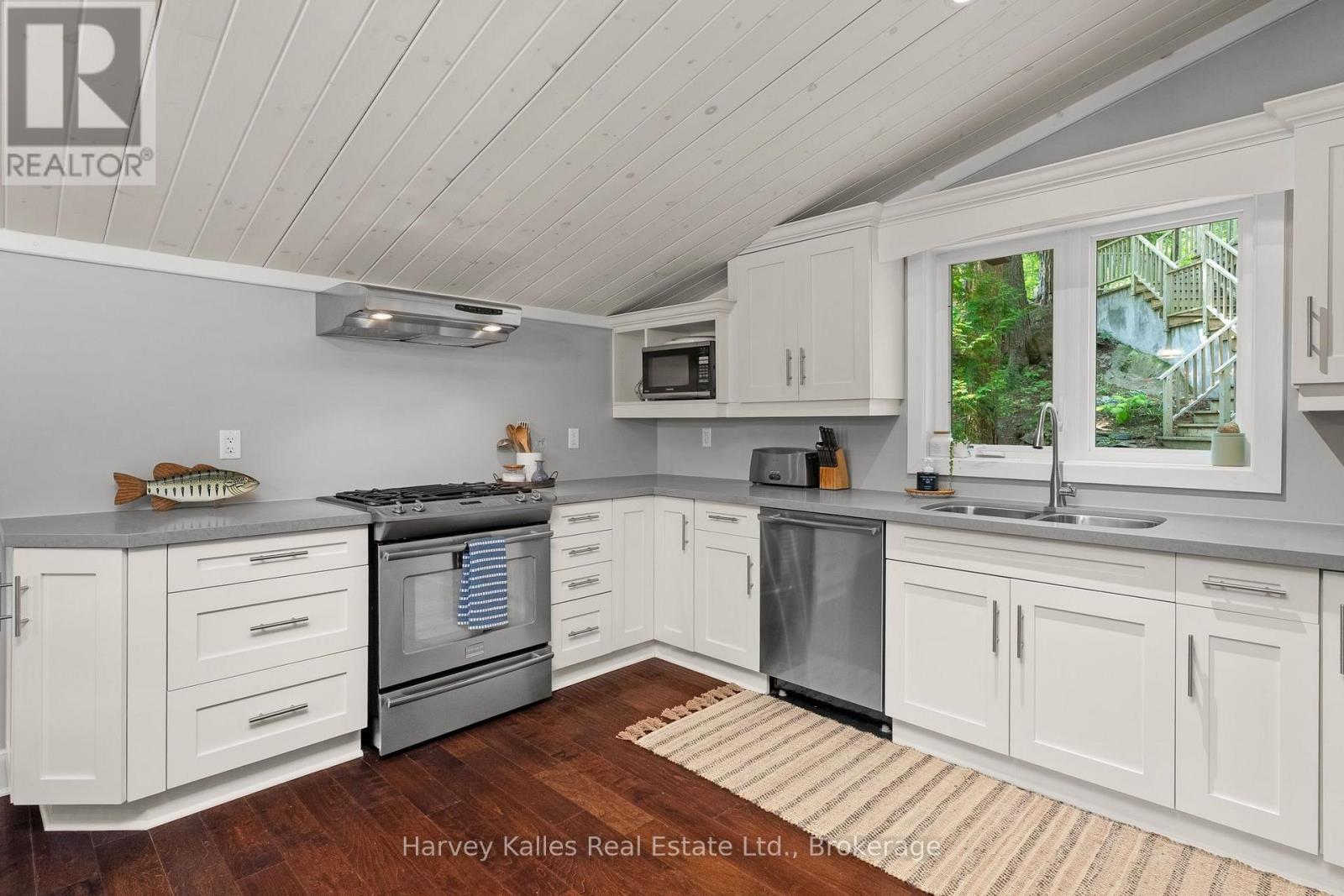 1075 Hallett Road, Muskoka Lakes, Ontario  P0C 1H0 - Photo 14 - X13570636