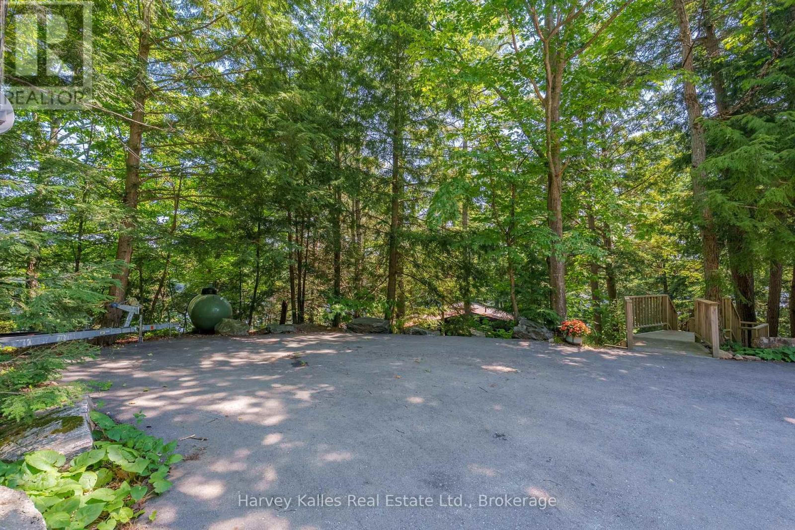 1075 Hallett Road, Muskoka Lakes, Ontario  P0C 1H0 - Photo 42 - X13570636