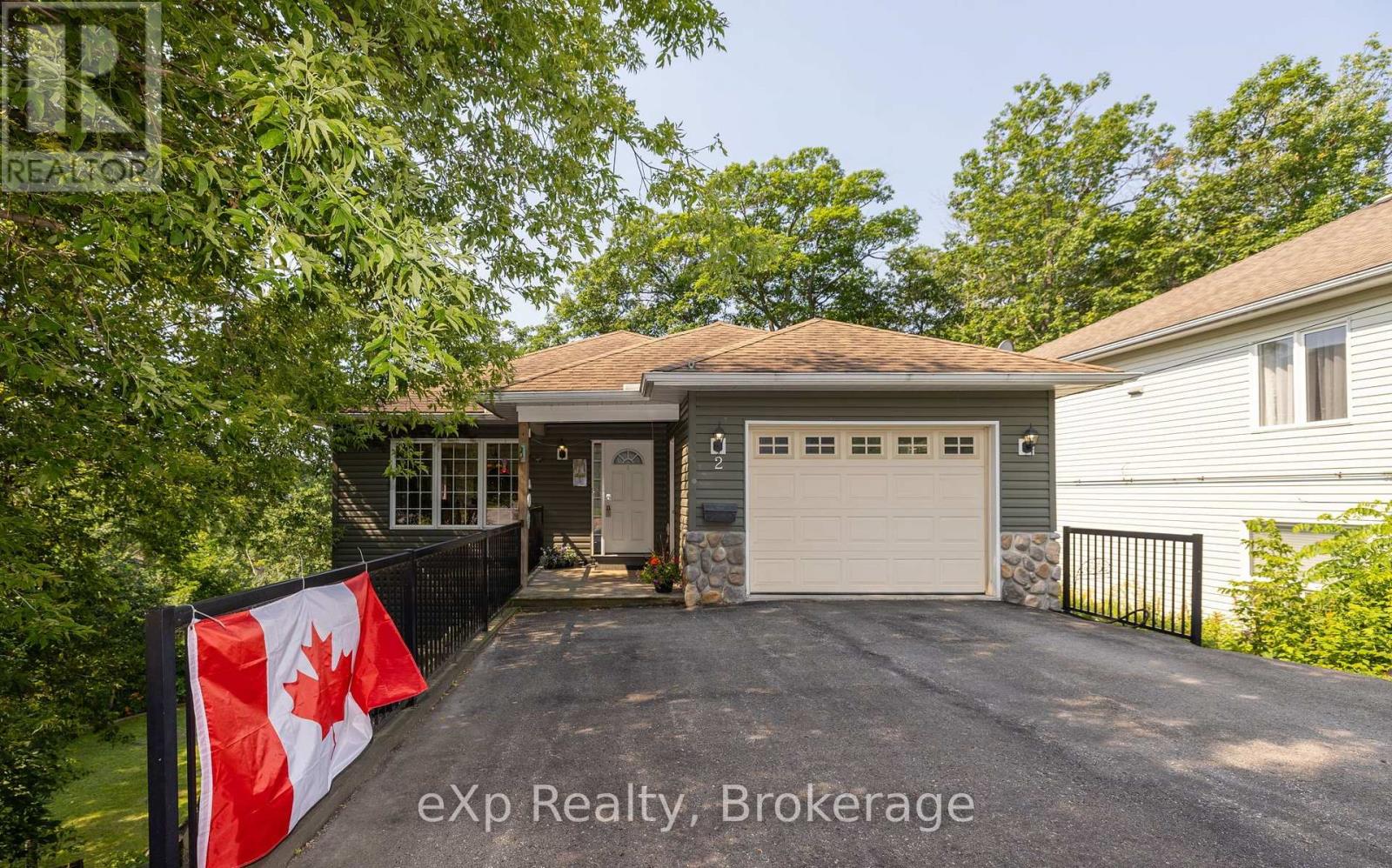 2 Mann Avenue N, Parry Sound, Ontario  P2A 2H3 - Photo 1 - X13573636