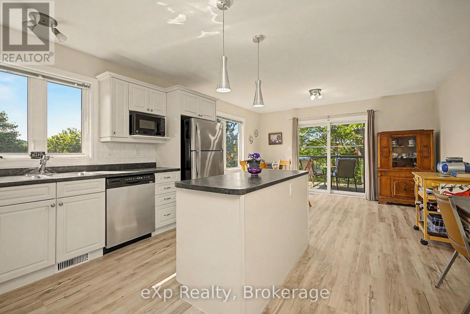 2 Mann Avenue N, Parry Sound, Ontario  P2A 2H3 - Photo 10 - X13573636
