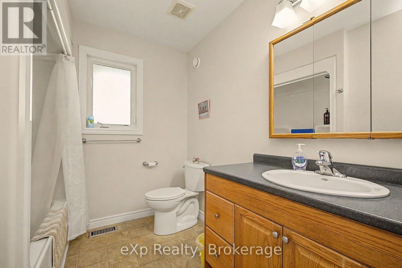 2 Mann Avenue N, Parry Sound, Ontario  P2A 2H3 - Photo 16 - X13573636
