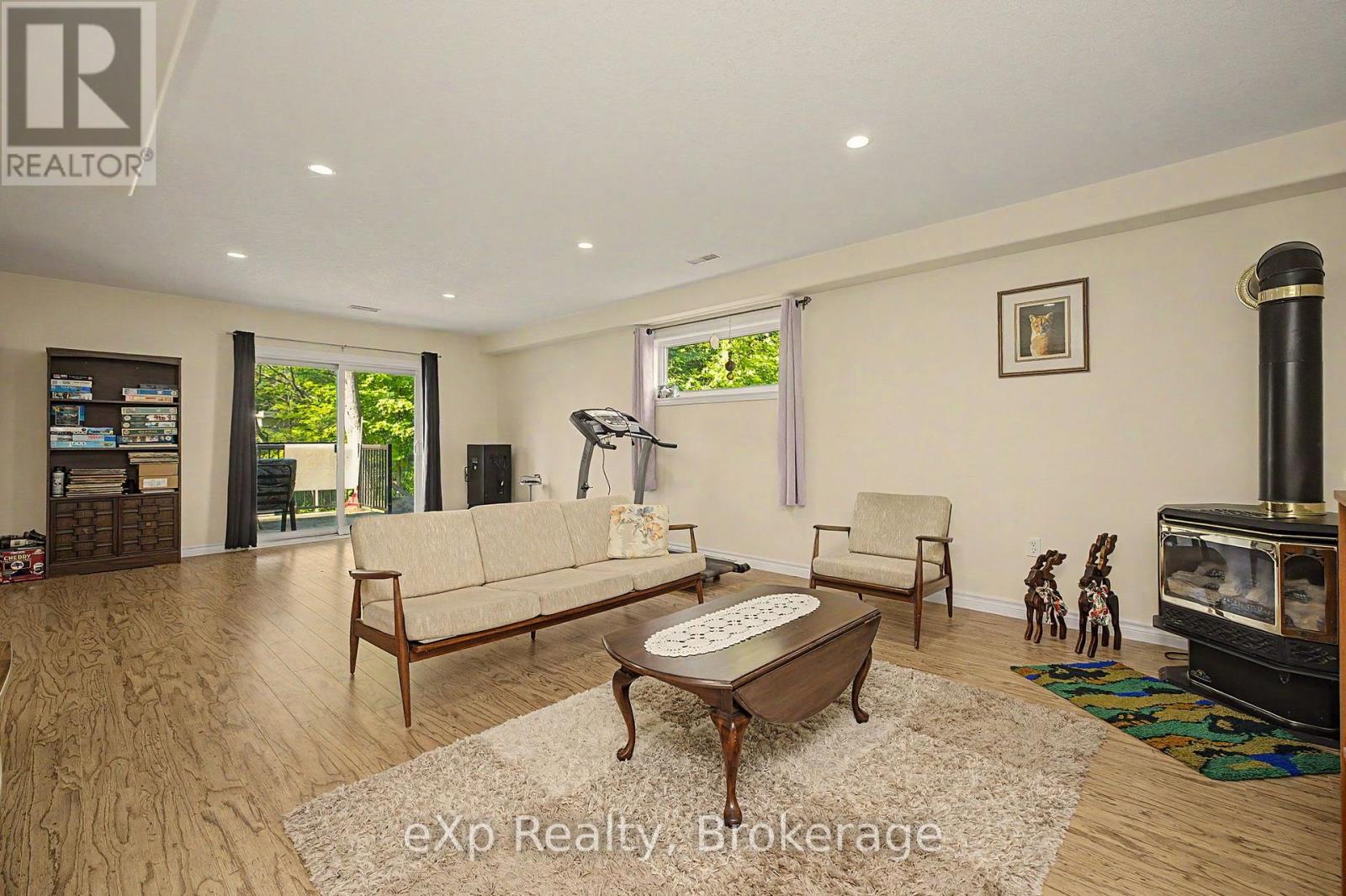 2 Mann Avenue N, Parry Sound, Ontario  P2A 2H3 - Photo 22 - X13573636