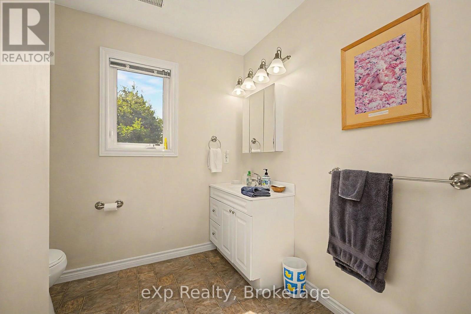 2 Mann Avenue N, Parry Sound, Ontario  P2A 2H3 - Photo 27 - X13573636