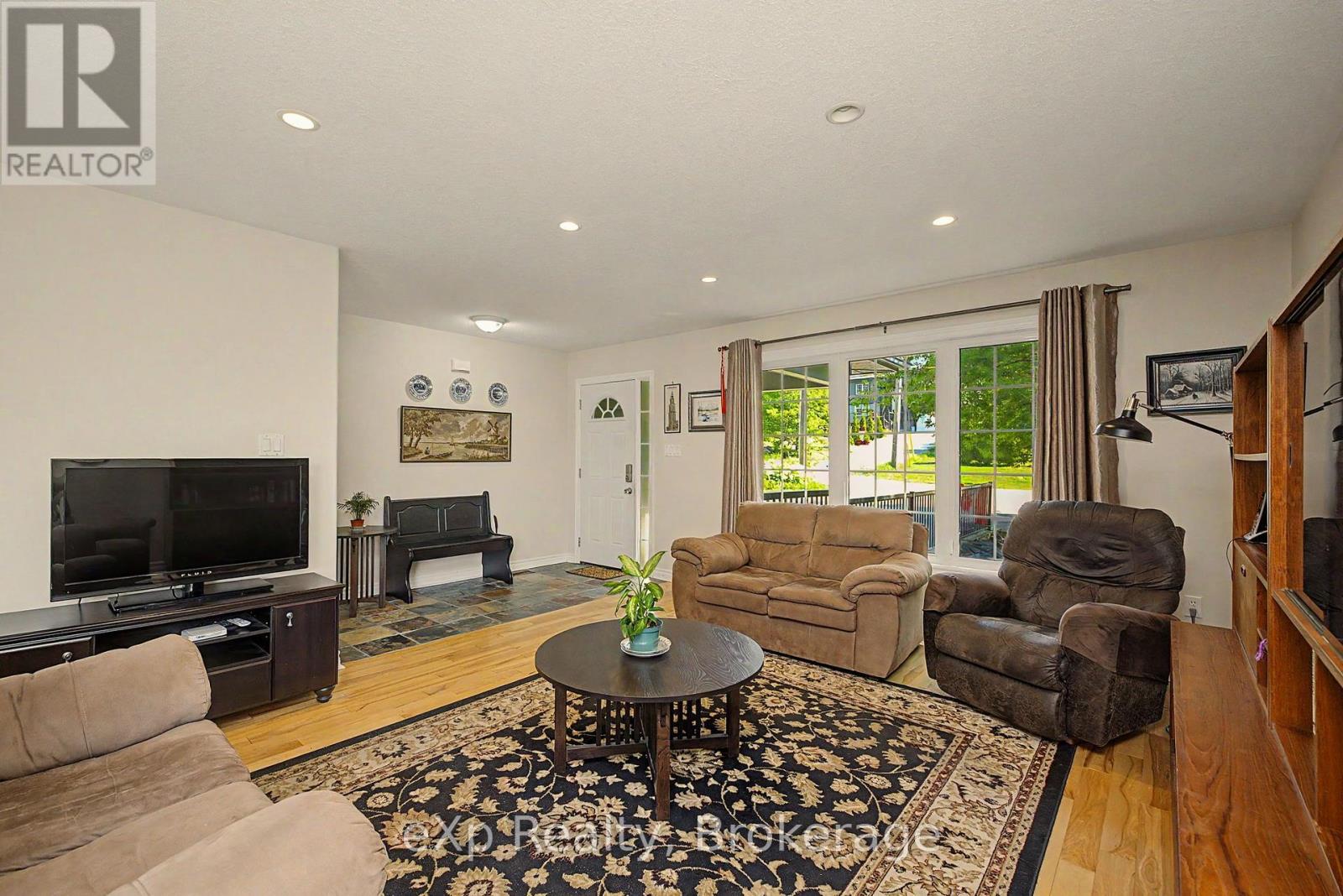 2 Mann Avenue N, Parry Sound, Ontario  P2A 2H3 - Photo 6 - X13573636