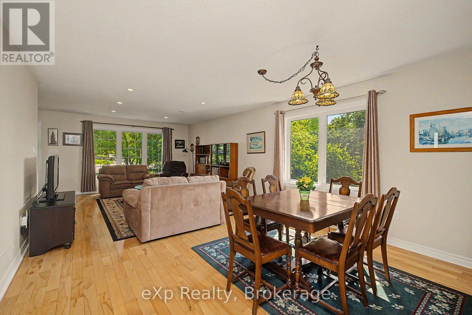 2 Mann Avenue N, Parry Sound, Ontario  P2A 2H3 - Photo 7 - X13573636