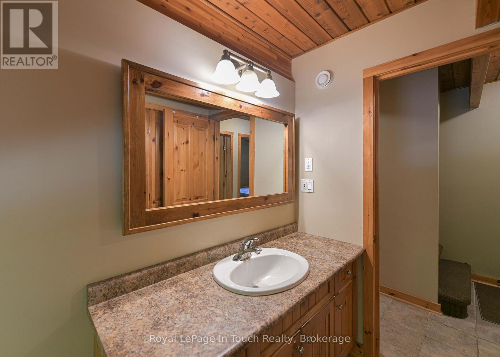 96 Millard Drive, Georgian Bay, Ontario  L0K 1S0 - Photo 18 - X13575774