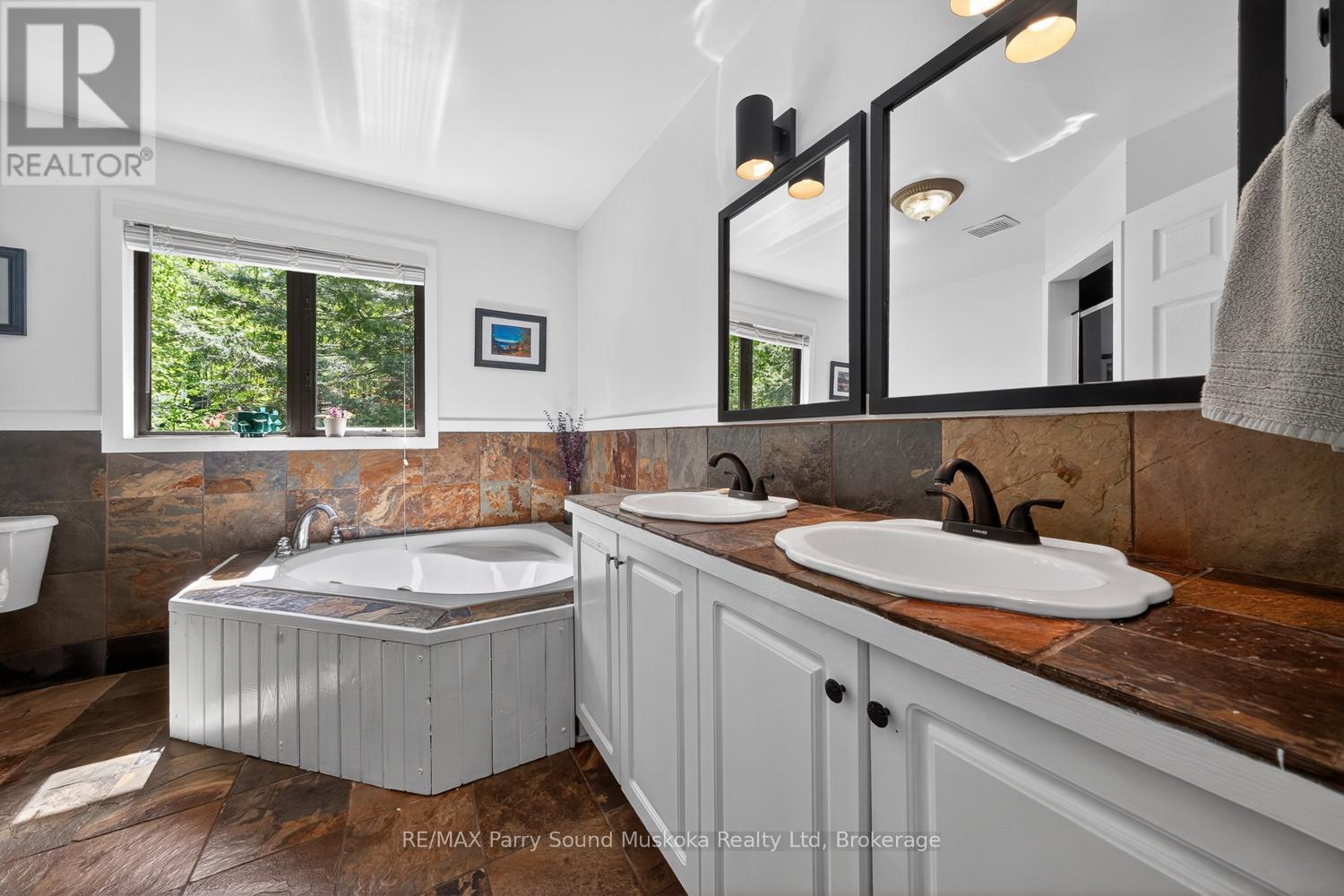 34 Silver Point Drive, Seguin, Ontario  P2W 2W8 - Photo 24 - X13575930