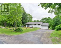 1048 OLD FALKENBURG ROAD, Bracebridge, Ontario