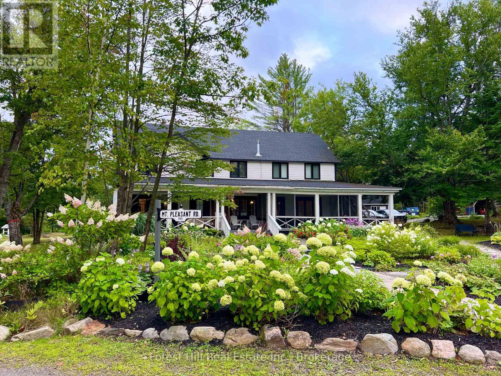 1040 Walker Lake Drive, Lake Of Bays, Ontario  P1H 2J6 - Photo 1 - X13578400