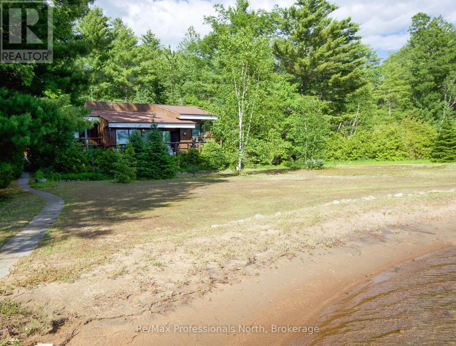 673 Peninsula Road W, Gravenhurst, Ontario  P1P 0E2 - Photo 1 - X13579854