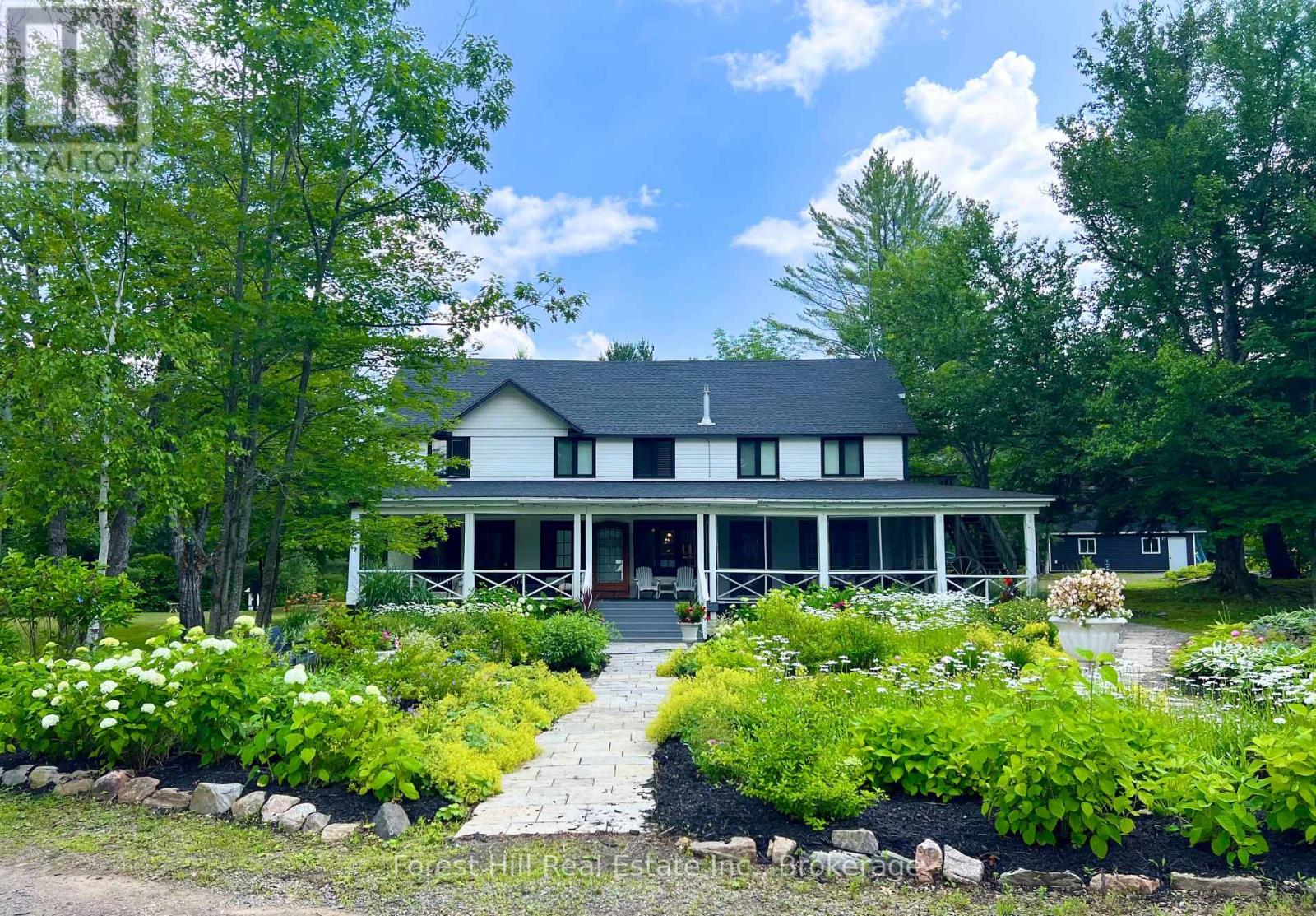 1040 Walker Lake Drive, Lake Of Bays, Ontario  P1H 2J6 - Photo 3 - X13581114