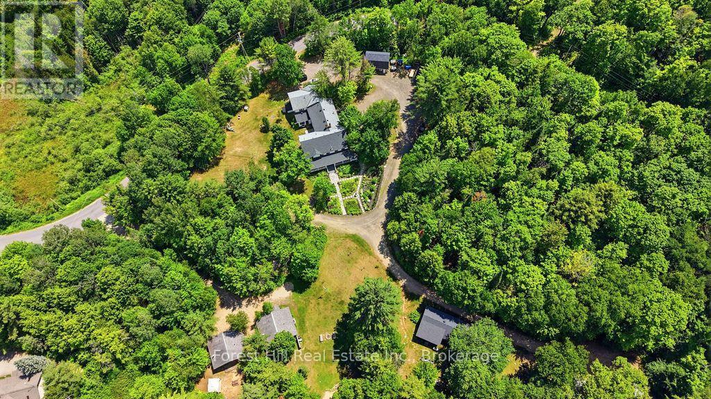1040 Walker Lake Drive, Lake Of Bays, Ontario  P1H 2J6 - Photo 6 - X13581114