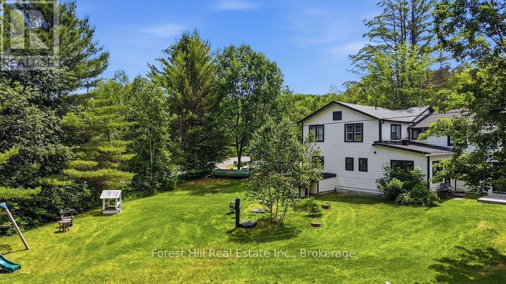 1040 Walker Lake Drive, Lake Of Bays, Ontario  P1H 2J6 - Photo 9 - X13581114