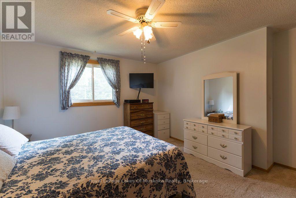 950 Muskoka #3 Road N, Huntsville, Ontario  P1H 1E2 - Photo 14 - X13584438
