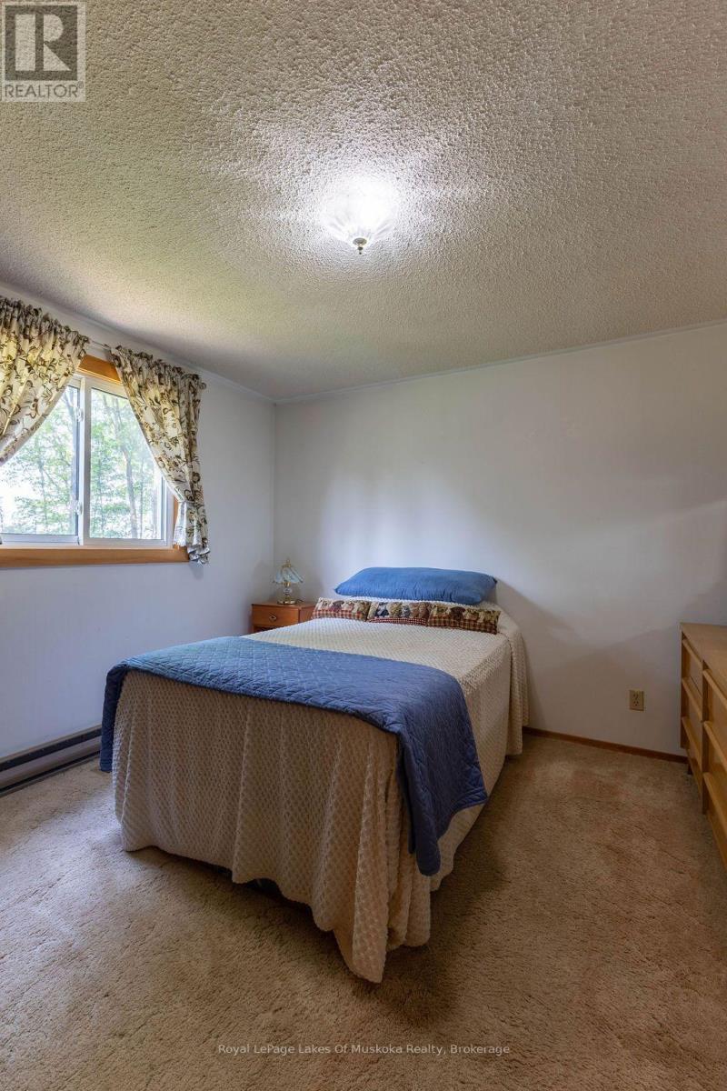 950 Muskoka #3 Road N, Huntsville, Ontario  P1H 1E2 - Photo 15 - X13584438