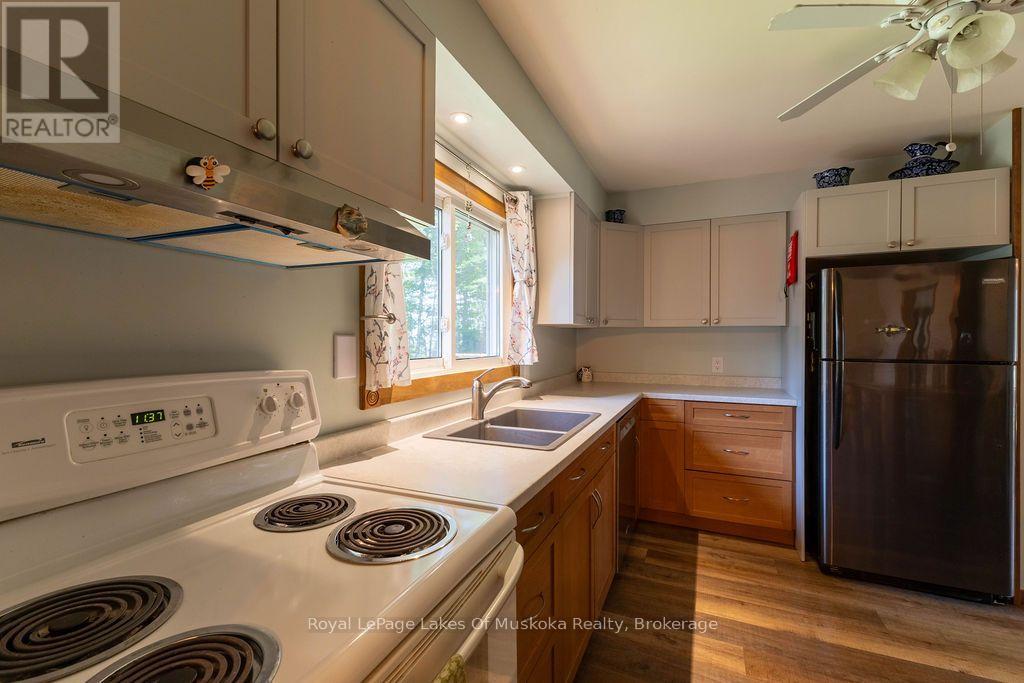 950 Muskoka #3 Road N, Huntsville, Ontario  P1H 1E2 - Photo 4 - X13584438