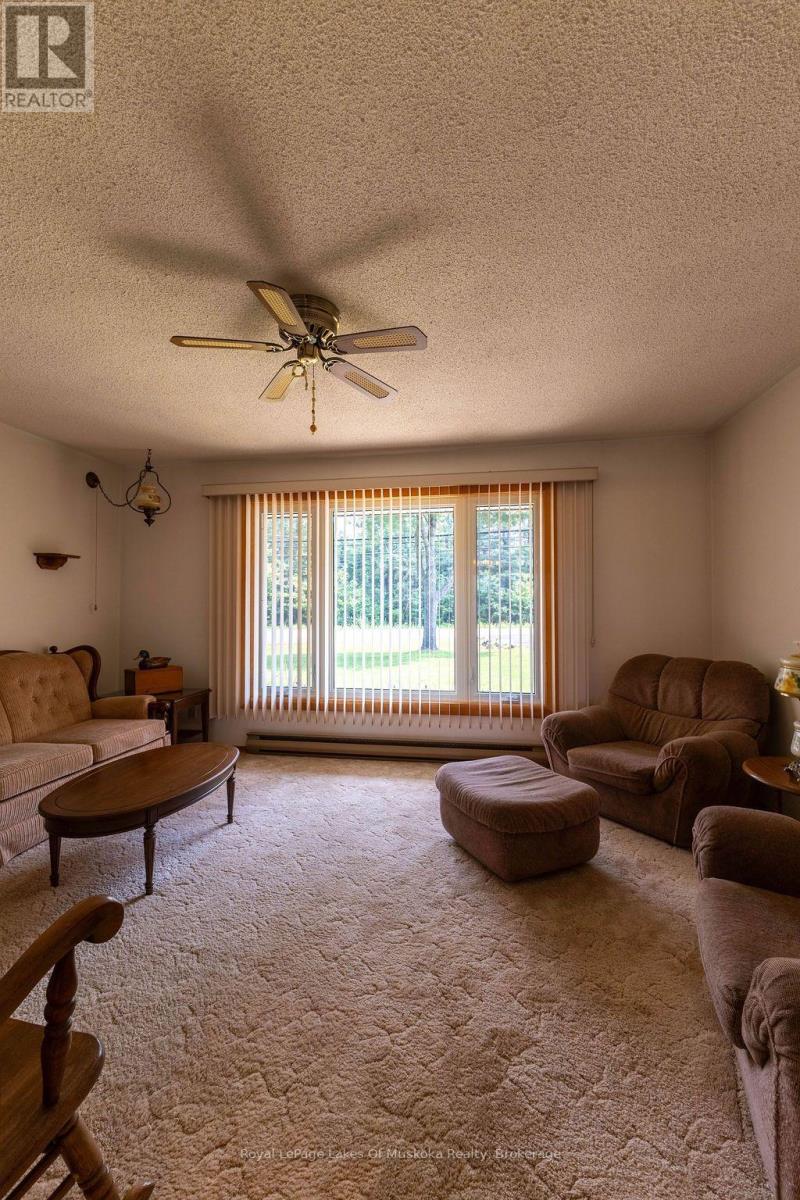 950 Muskoka #3 Road N, Huntsville, Ontario  P1H 1E2 - Photo 6 - X13584438