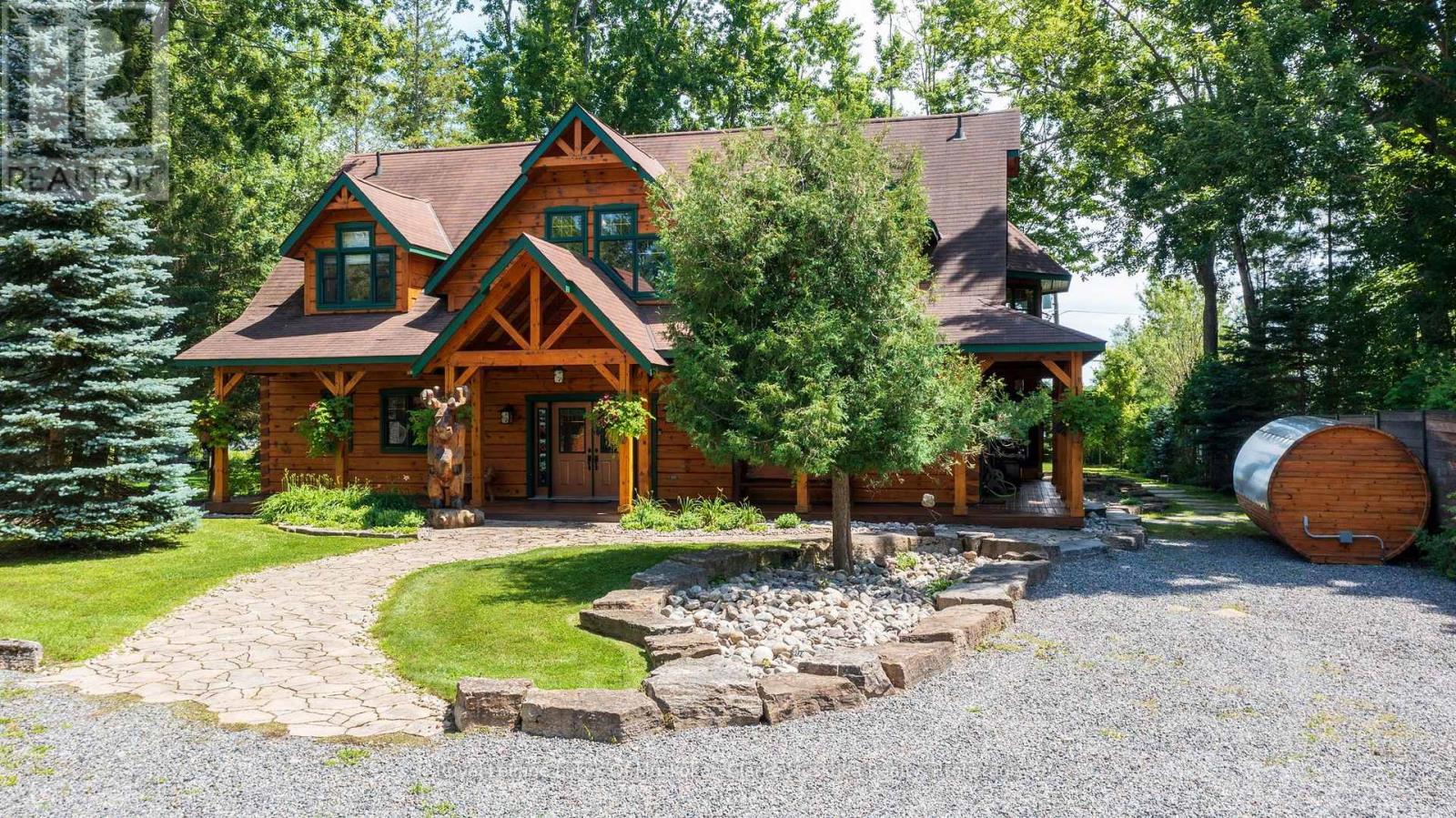 1040 7th Heaven Lane, Bracebridge, Ontario  P1L 1X2 - Photo 1 - X13585038