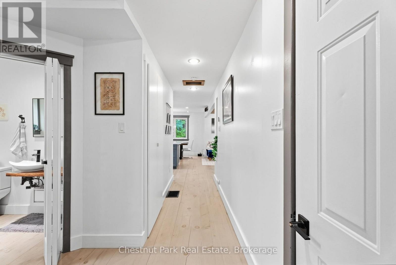 647 Lynx Lake Road, Huntsville, Ontario  P1H 2J3 - Photo 8 - X13587470