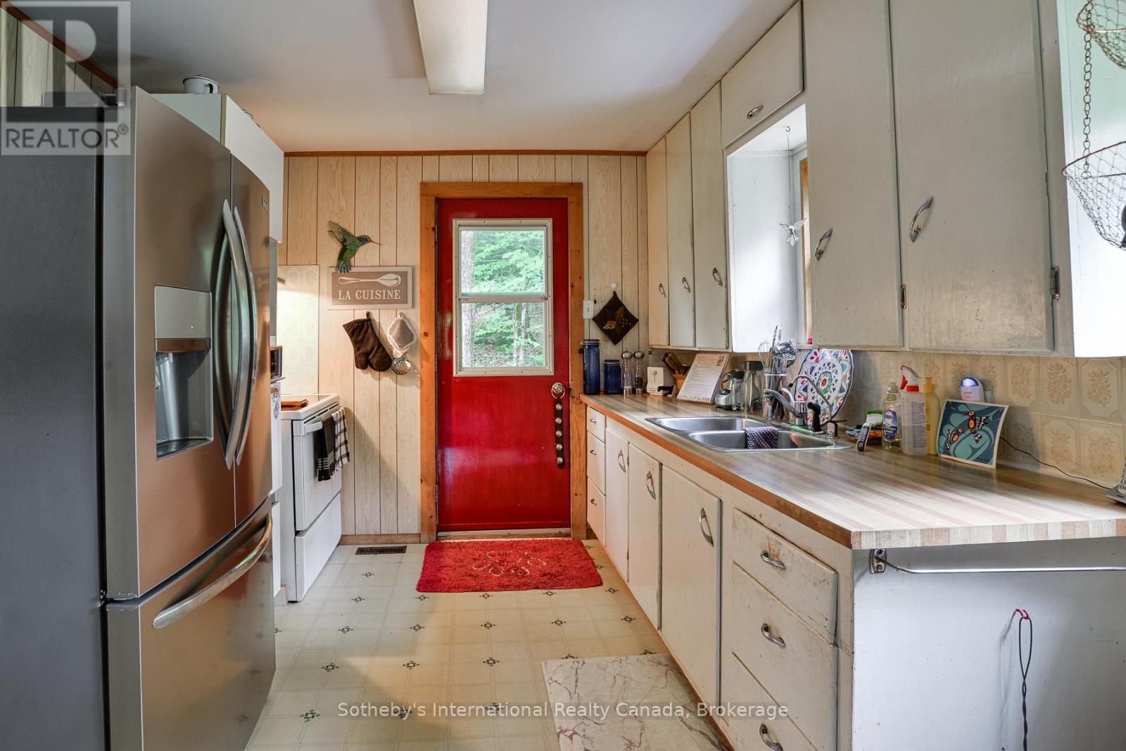 1079 Hewlitt Road, Muskoka Lakes, Ontario  P1L 1X4 - Photo 7 - X13588356