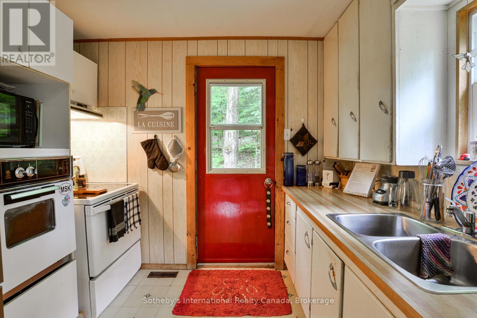 1079 Hewlitt Road, Muskoka Lakes, Ontario  P1L 1X4 - Photo 8 - X13588356