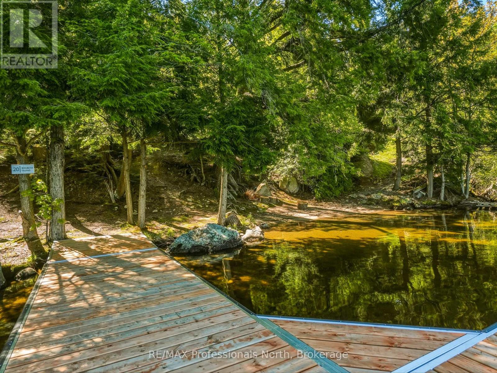 20 Macbeth Island, Bracebridge, Ontario  P1L 1X3 - Photo 6 - X13592114
