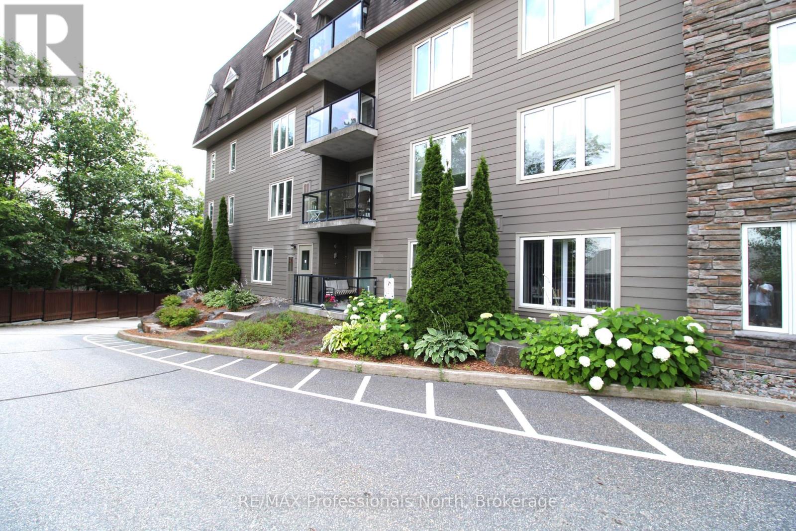 402 - 26 Dairy Lane, Huntsville, Ontario  P1H 0A4 - Photo 2 - X13594310