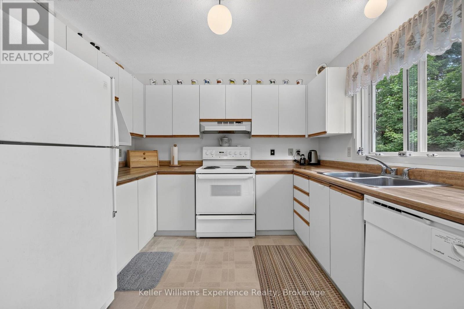141 Meadow Heights Drive, Bracebridge, Ontario  P1L 1A3 - Photo 12 - X13598428