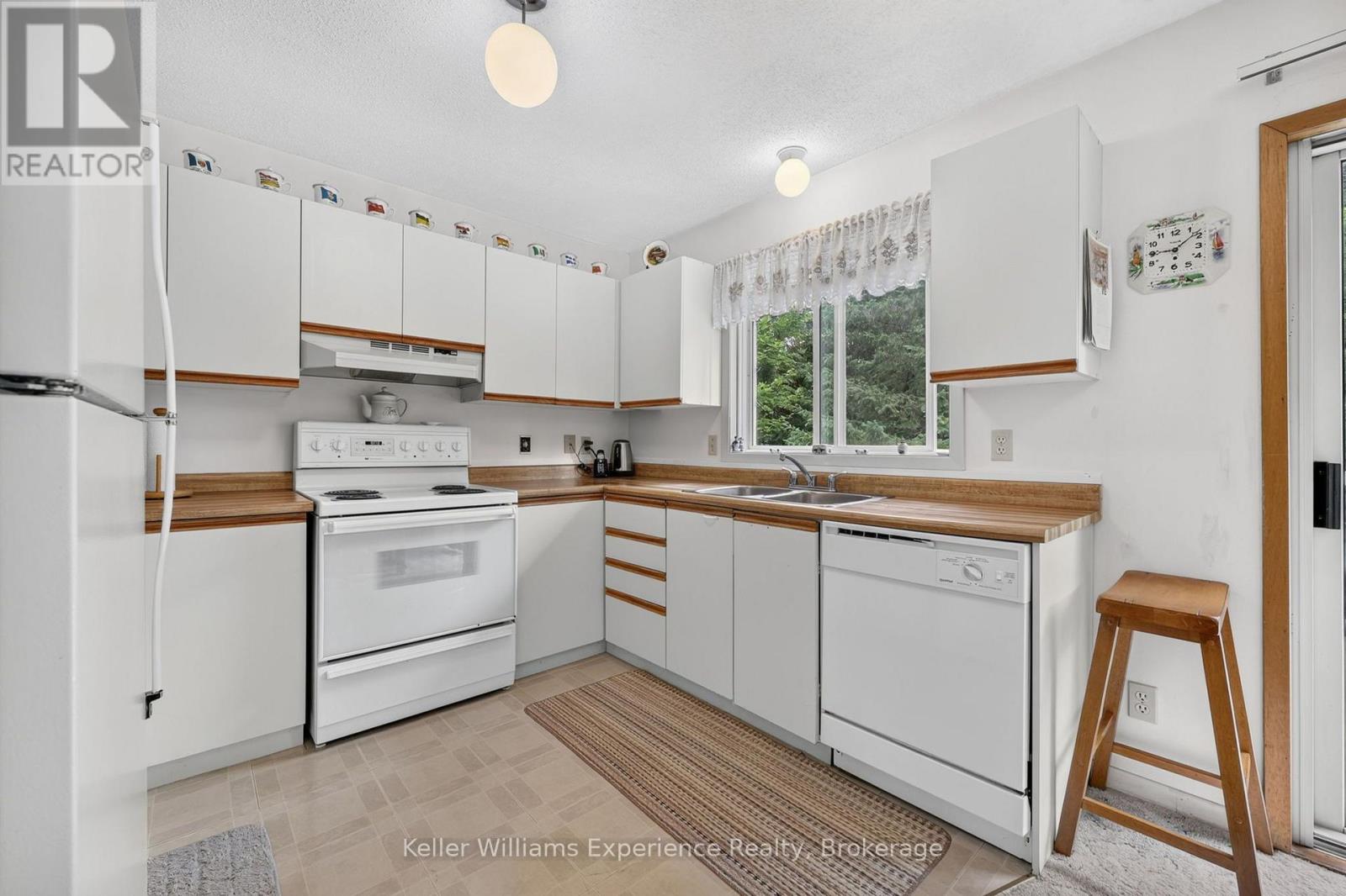 141 Meadow Heights Drive, Bracebridge, Ontario  P1L 1A3 - Photo 13 - X13598428
