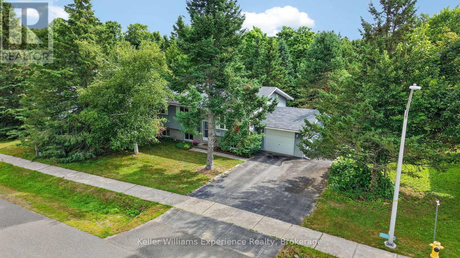 141 Meadow Heights Drive, Bracebridge, Ontario  P1L 1A3 - Photo 2 - X13598428