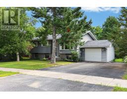 141 MEADOW HEIGHTS DRIVE, Bracebridge, Ontario