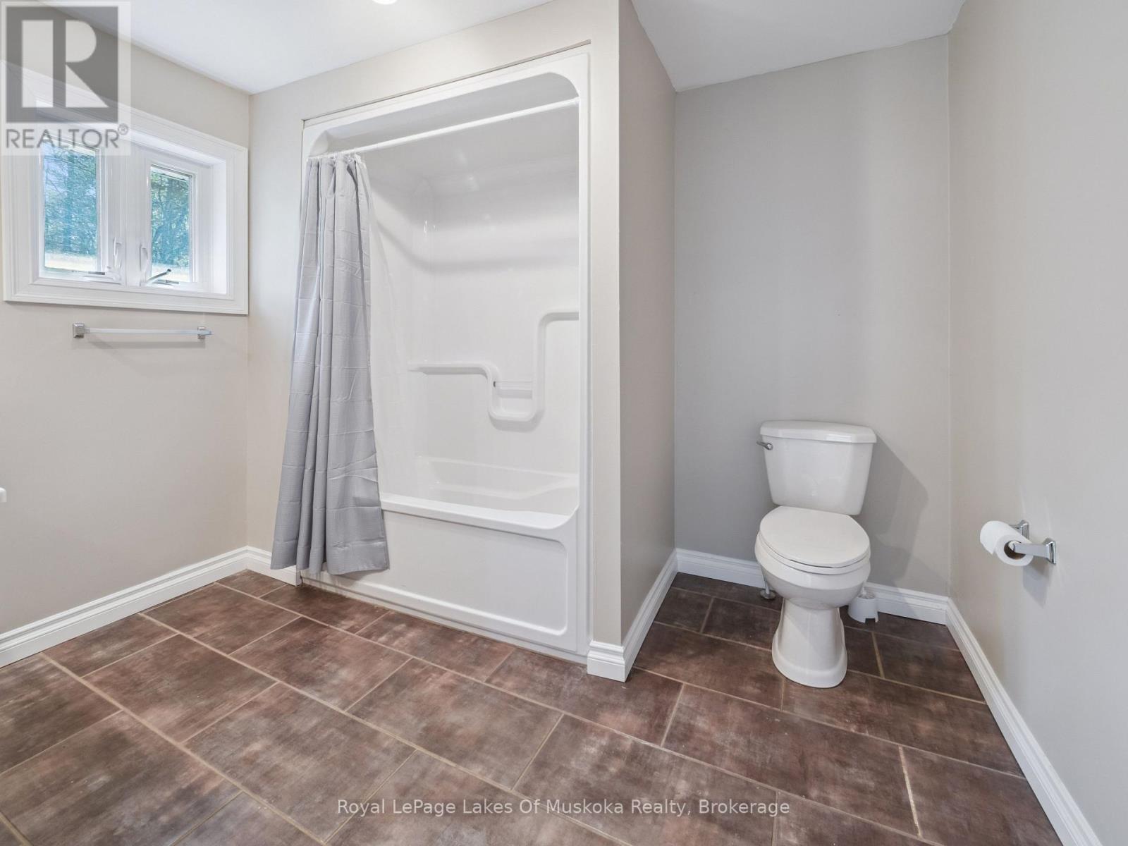 1314 Winhara Road, Gravenhurst, Ontario  P1P 1R1 - Photo 21 - X13599200