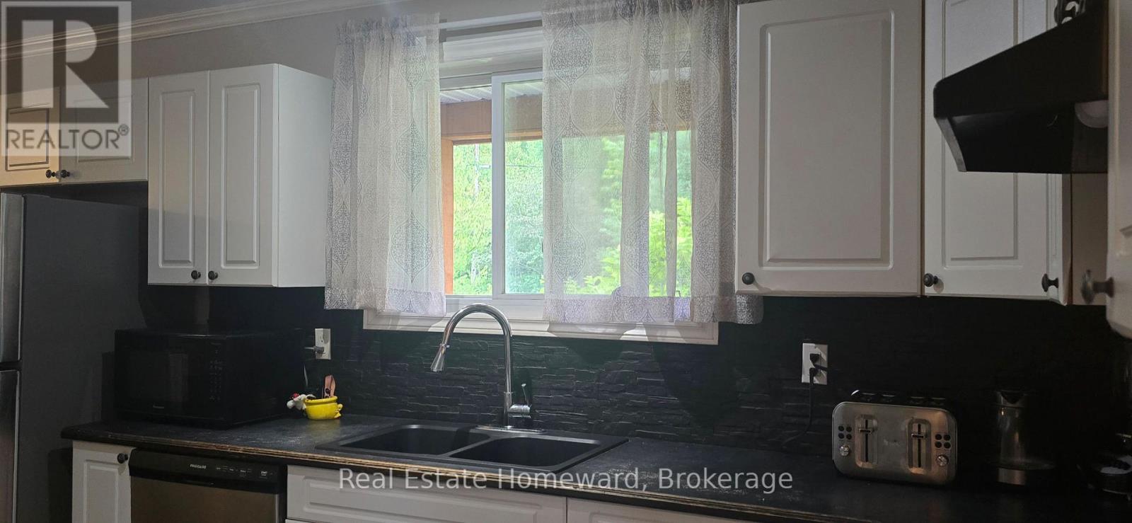 2896 Brunel Road, Huntsville, Ontario  P1H 2J3 - Photo 14 - X13600298