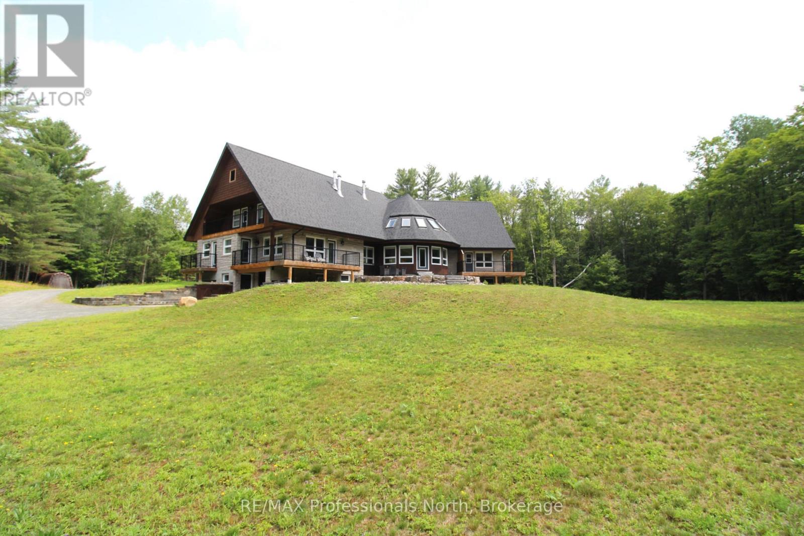 1196 Ravenscliffe Road, Huntsville, Ontario  P1H 2N5 - Photo 1 - X13601910
