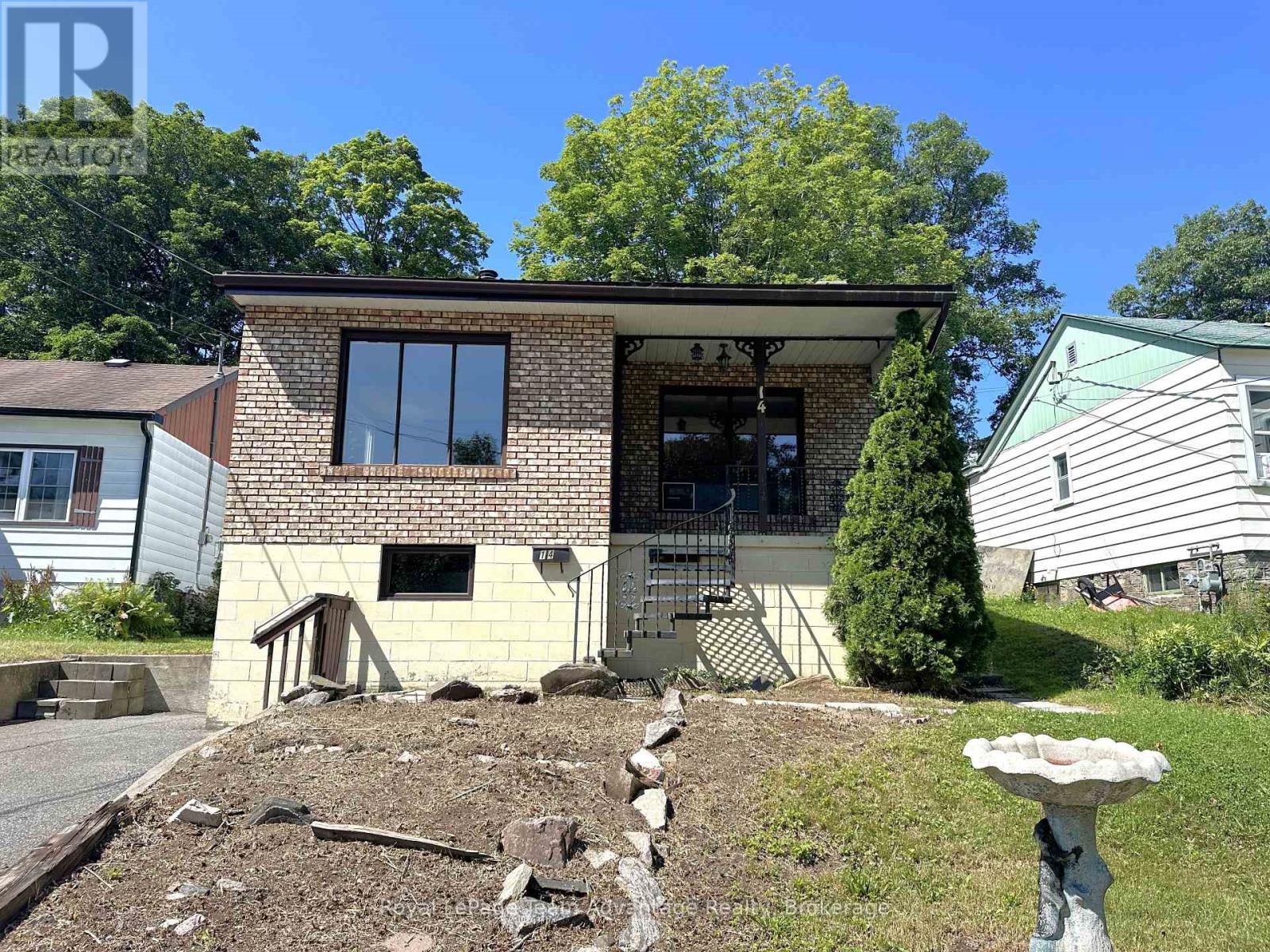 14 Riverdale Road, Parry Sound, Ontario  P2A 1N9 - Photo 1 - X13602176