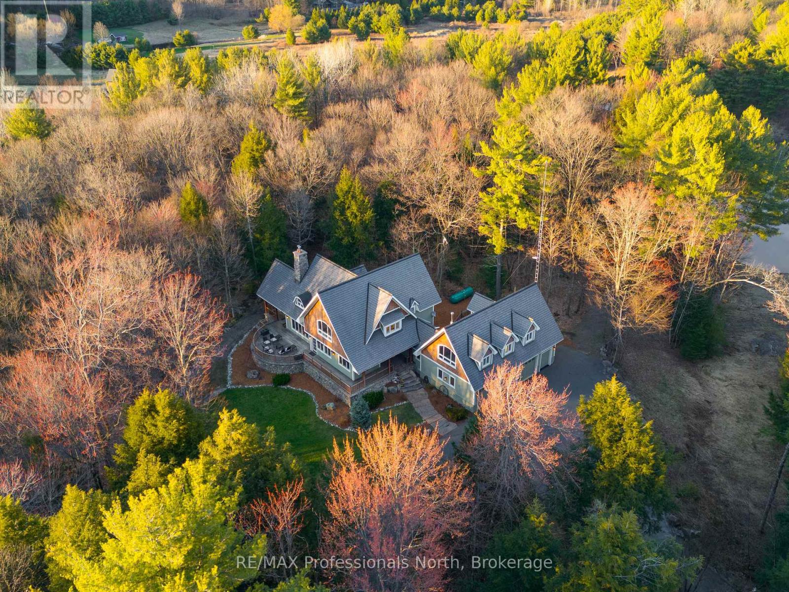 1656 Muskoka Beach Road, Bracebridge, Ontario  P1P 1R1 - Photo 1 - X13603458