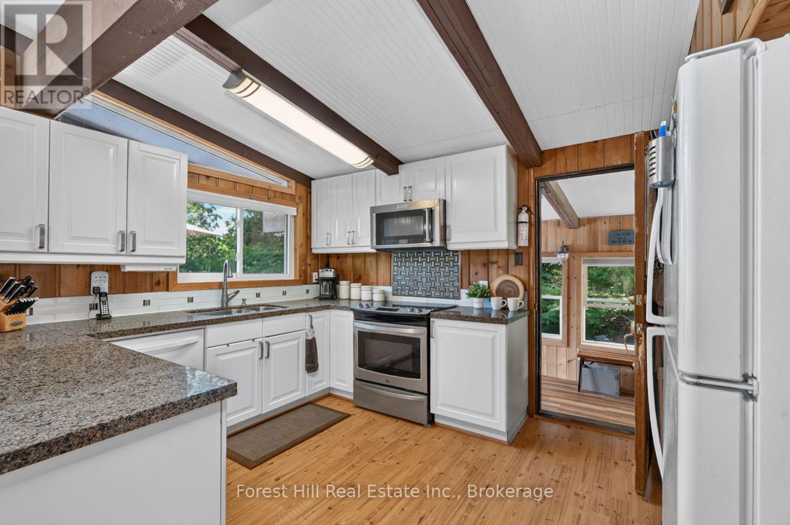 1355 Bellwood Acres Road, Lake Of Bays, Ontario  P0A 1E0 - Photo 15 - X13604528