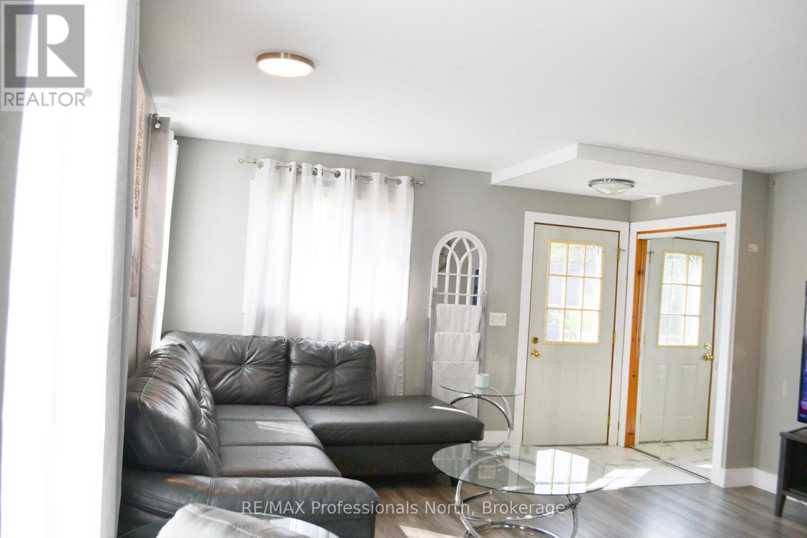 14 Princess Street, Huntsville, Ontario  P1H 1P2 - Photo 3 - X13604938