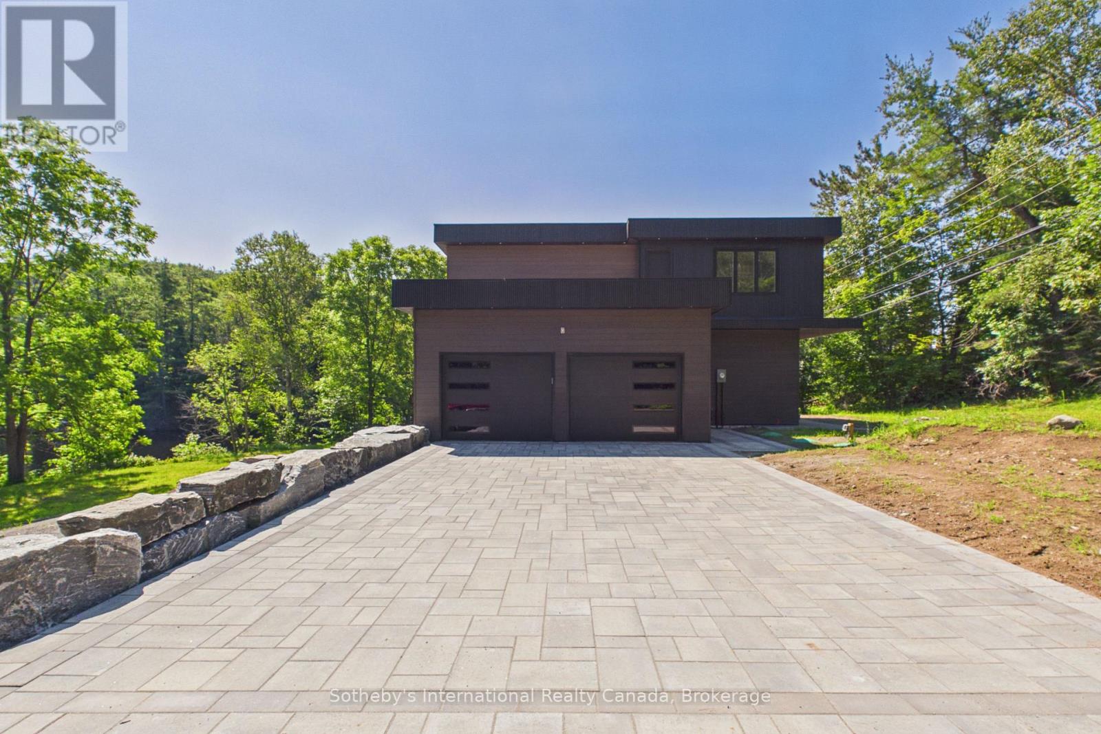 492 Brunel Road, Huntsville, Ontario  P1H 1R9 - Photo 1 - X13609846