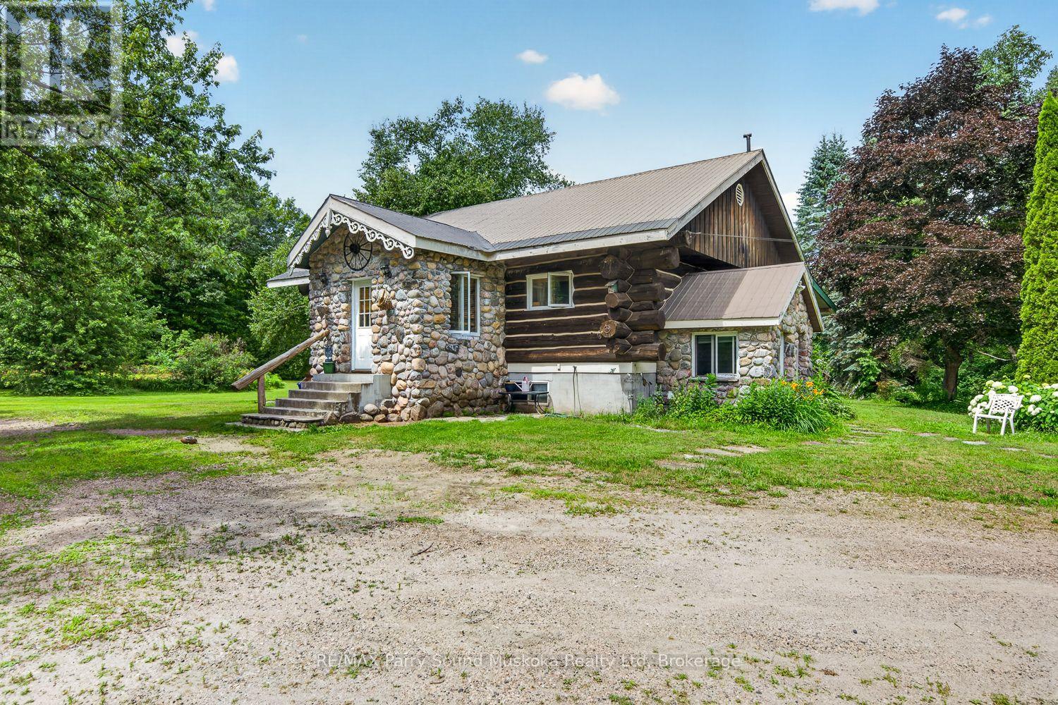 1011 Orange Lodge Road, Muskoka Lakes, Ontario  P0C 1H0 - Photo 1 - X13612952