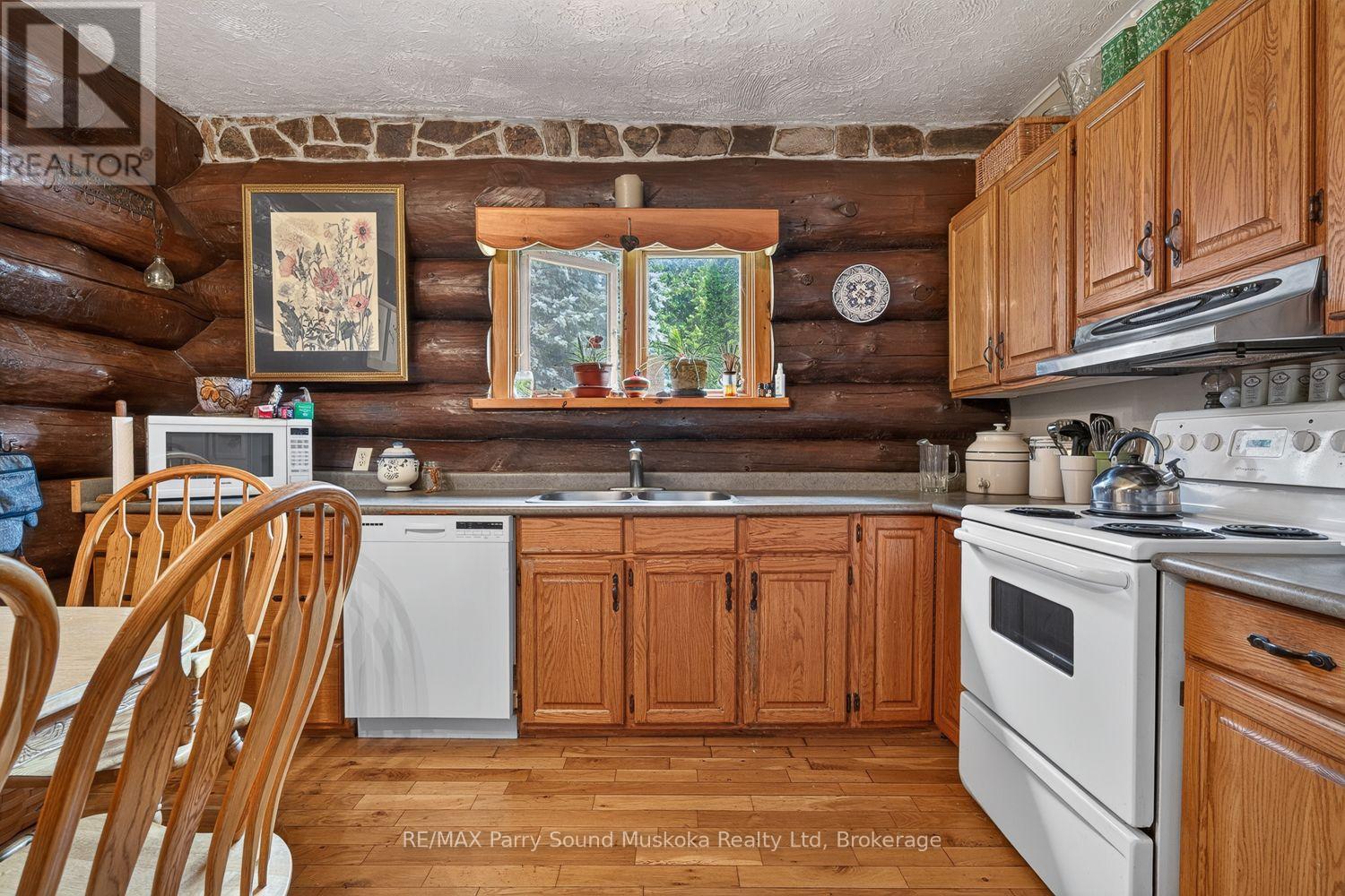 1011 Orange Lodge Road, Muskoka Lakes, Ontario  P0C 1H0 - Photo 8 - X13612952