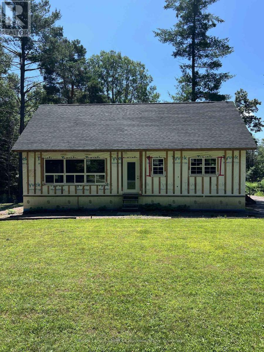 1096 Raymond Road, Muskoka Lakes, Ontario P0B 1M0 - Photo 1 - X13615212