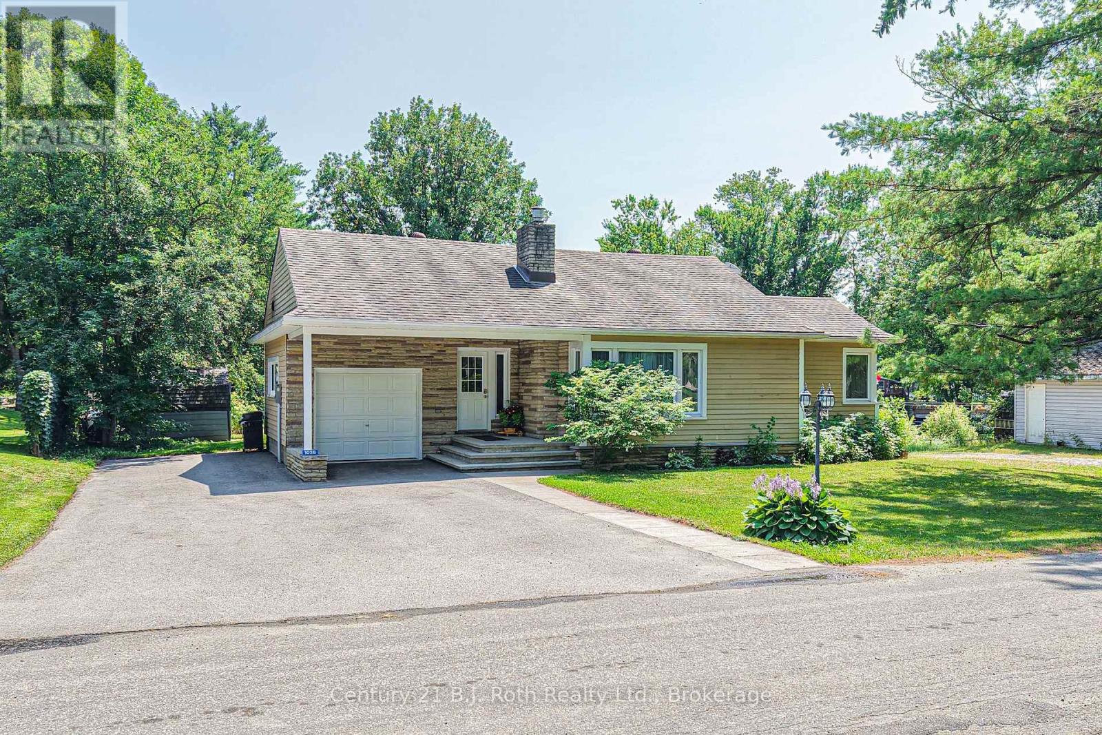 1028 Cowbell Lane, Gravenhurst, Ontario  P0E 1N0 - Photo 2 - X13618614