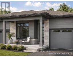 10 PINE NEEDLE WAY, Huntsville, Ontario